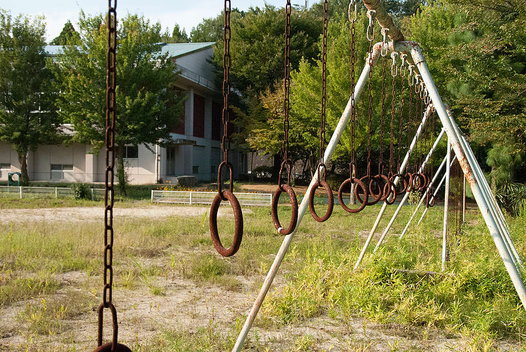 Playground of a School in Namie. © Shaun Burnie / Greenpeace