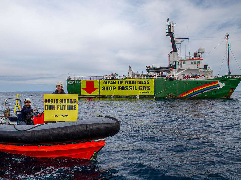 MY Arctic Sunrise in the Adriatic against Fossil Gas. © Dorina De Jonge / Greenpeace