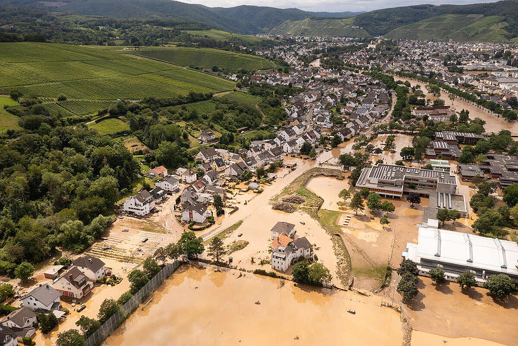 Rain Catastrophe in Bad Neuenahr Germany. © Dominik Ketz / Greenpeace