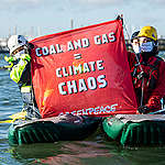 Blockade of Shell's Harbour in Rotterdam. © Marten  van Dijl / Greenpeace