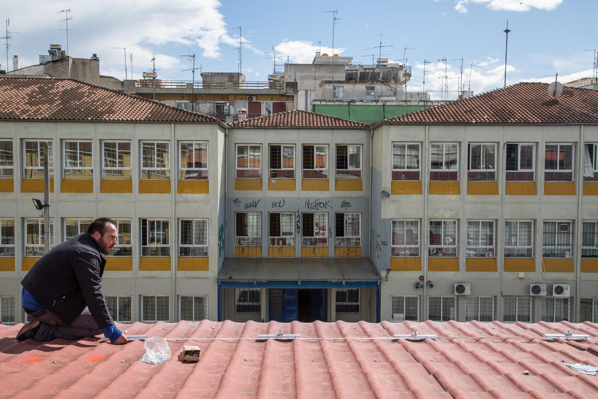 Solar System Installation in Larissa, Greece. © Constantinos Stathias / Greenpeace