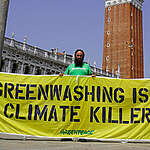 "Greenwashing is a climate killer” at the last tour in Venice sponsored by ENI, SHELL, RÈPSOL and TOTALENERGIES.