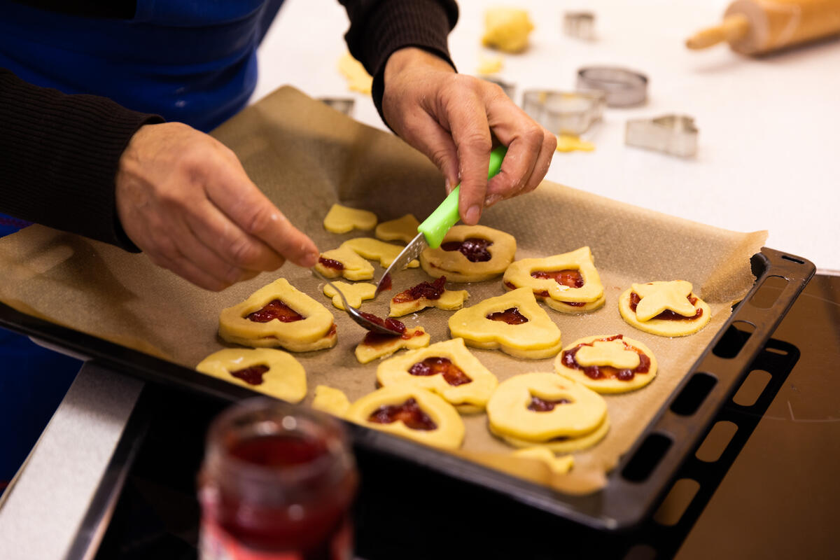 Bremen Group Bakes with Greenpeace Animal-Feed Flour. © Lucas Wahl / Greenpeace