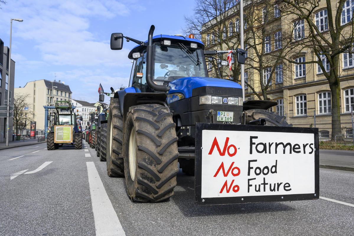 Farmers Demonstration in Hamburg. © Bente Stachowske / Greenpeace