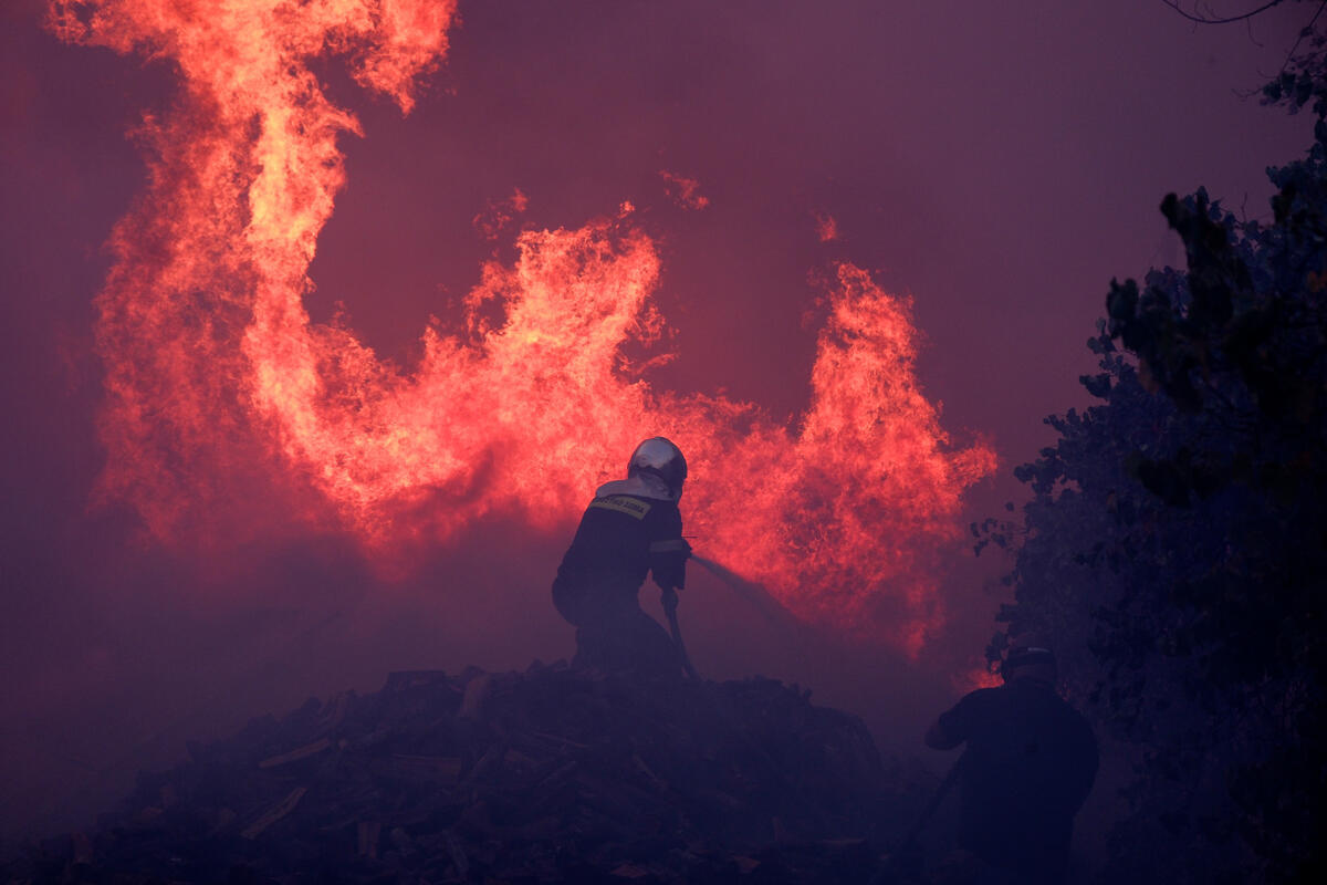Πώς οι μύθοι γύρω από τις πυρκαγιές κρύβουν τα αίτια και τις αυτονόητες λύσεις
