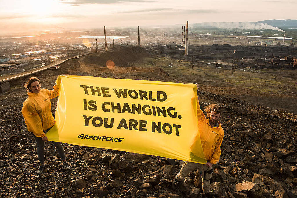 Banner in Norilsk, Russia. © Greenpeace / Dmitry Sharomov Banner in Norilsk, Russia. © Greenpeace / Dmitry Sharomov