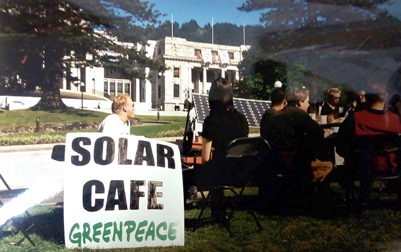 13 November 1997 People drinking coffee at the Solar Café that Greenpeace set up outside Parliament. Photo by Rob Taylor