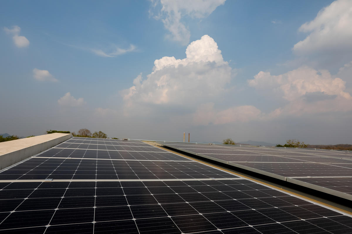 Solar Rooftop at Kaeng Khoi Hospital. © Baramee  Temboonkiat / Greenpeace