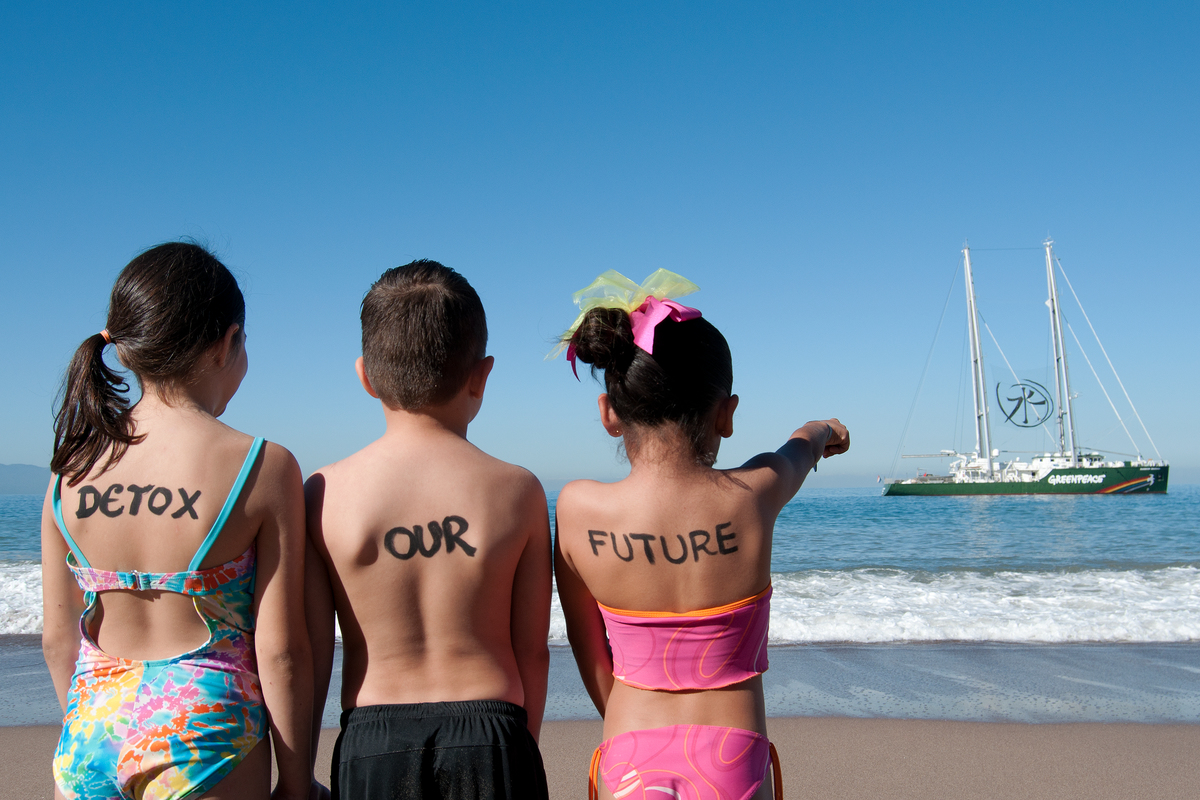 'Detox Our Future' Children Protest in Mexico. © Yohena Raya / Greenpeace