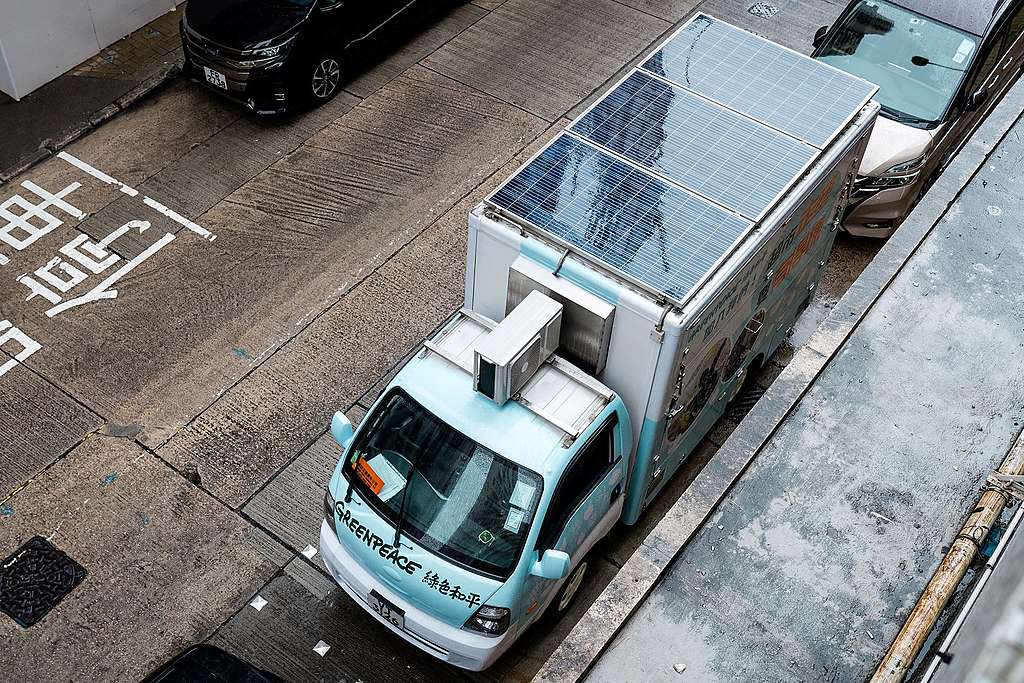 車頂的太陽能板裝置。© Patrick Cho / Greenpeace