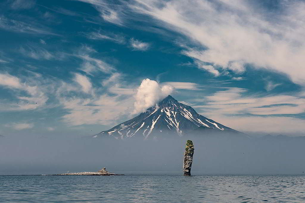 堪察加火山群名列聯合國世界遺產，每年吸引大批遊客慕名而來。