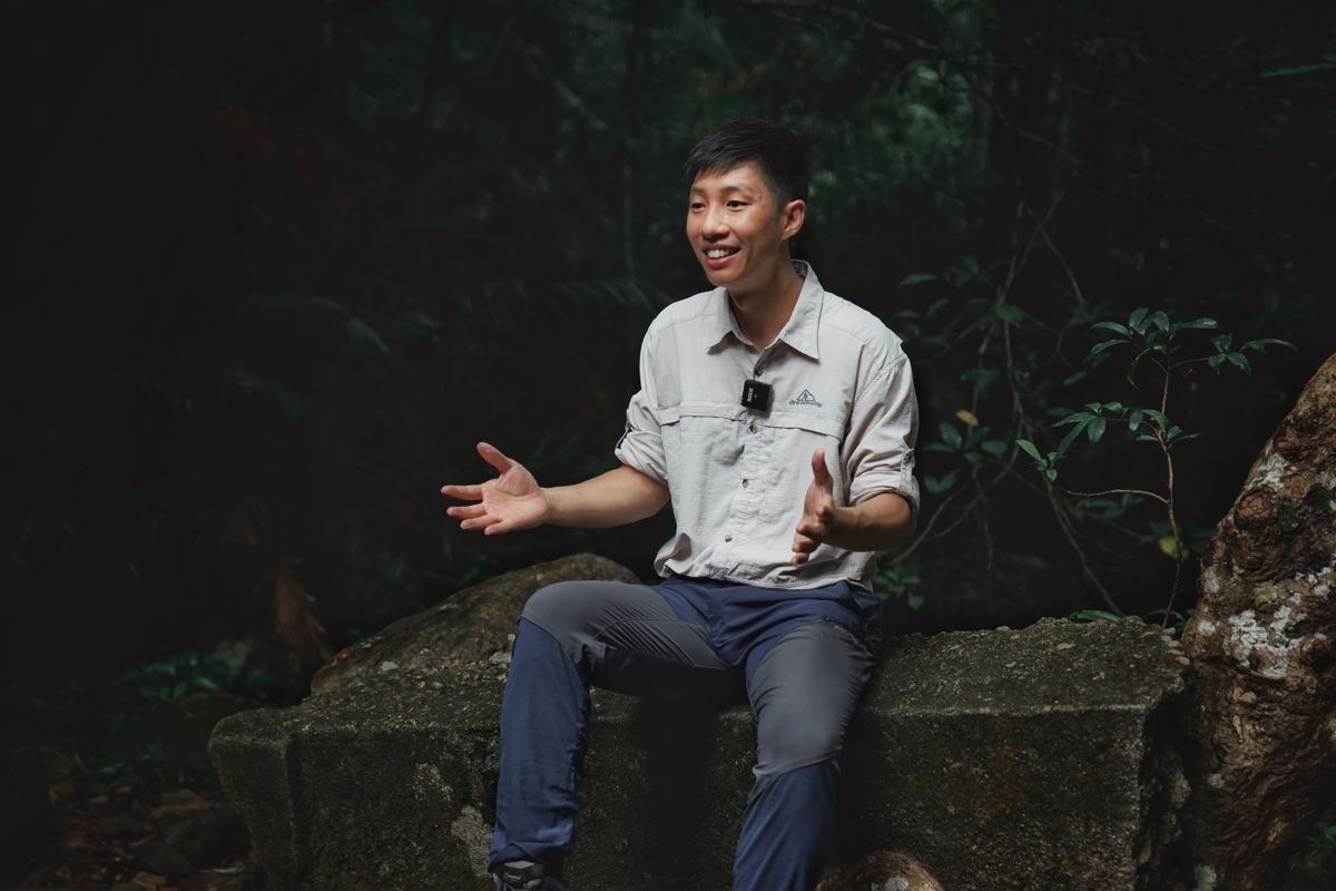 馬昀祺Xoni形容自己經常抱著阿Q精神，其實是他對環境教育到處世日常充滿正向態度，緊抱希望和熱誠。© Kim Leung / Greenpeace