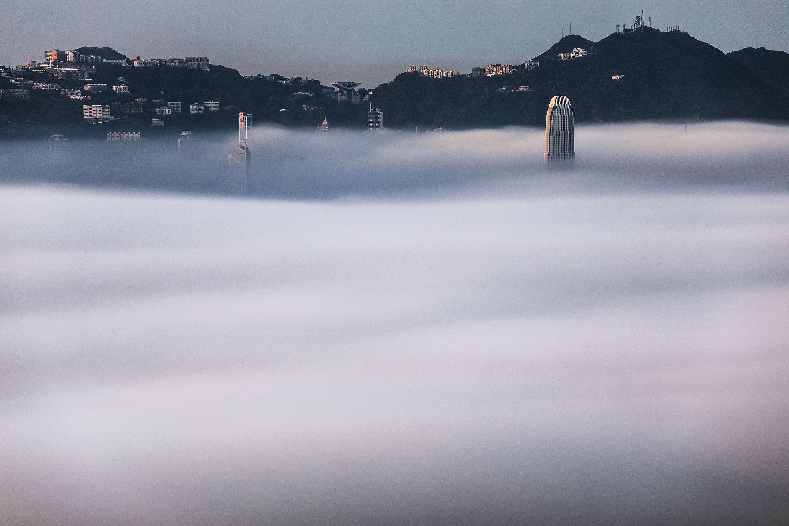 飛鵝山觀景台的雲海景色。(30s F9 ISO100)© Kelvin Yuen