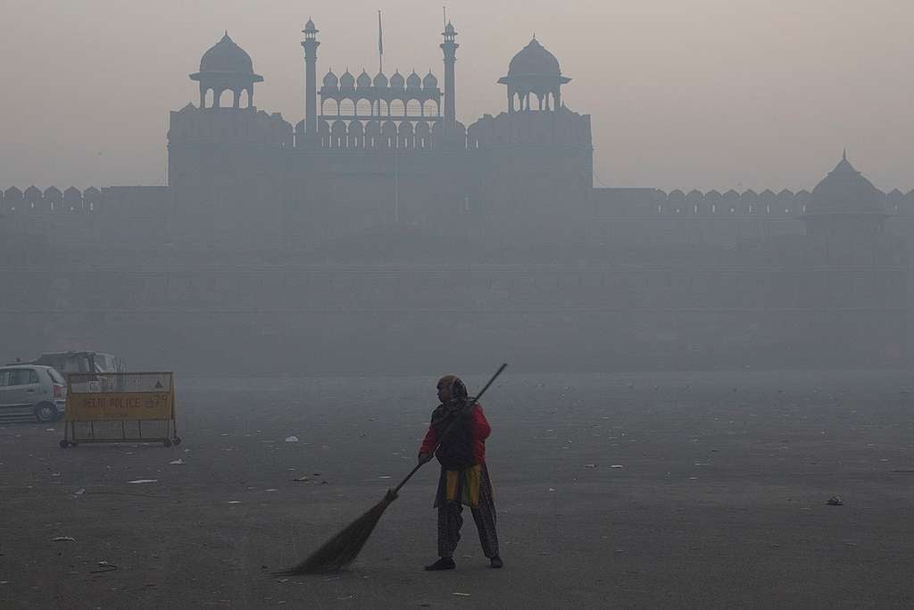 德里空氣污染情況嚴重,釀成嚴重健康與經濟危機。 © Subrata Biswas / Greenpeace