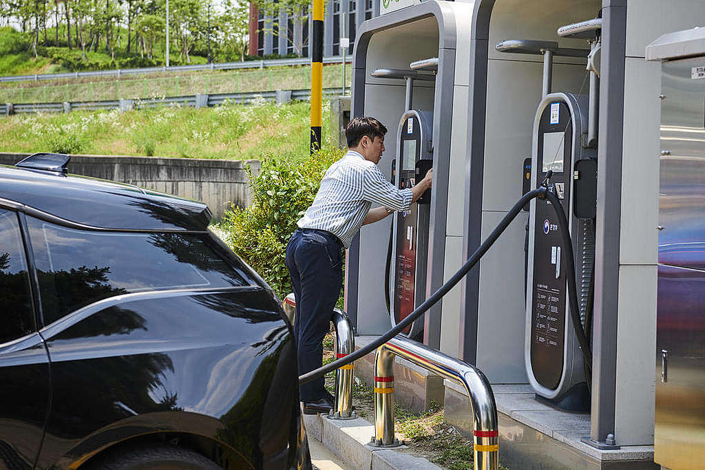 韓國首爾的電動車充電站網絡陸續擴展。 © Jung-geun Augustine Park / Greenpeace