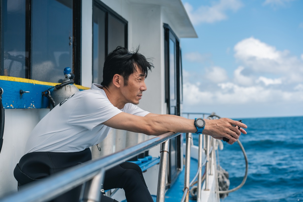 眼見種種污染正嚴重威脅海洋生態與環境,令李李仁憂心不已,他呼籲大家盡力從生活中減少對環境的破壞,對地球多添友善。© Greenpeace / K Seven 科七