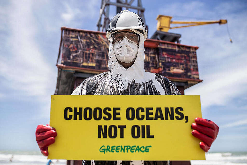 有當地大學研究指出，阿根廷海的離岸石油勘探工程，無可避免會釀成漏油災難。 © Gabriel Bulacio / Greenpeace