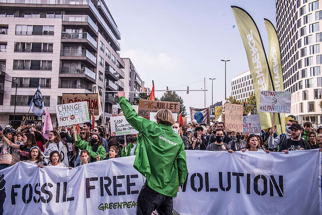只有實質的行動,才可以決定地球的結局。 © Johanna de Tessières / Greenpeace