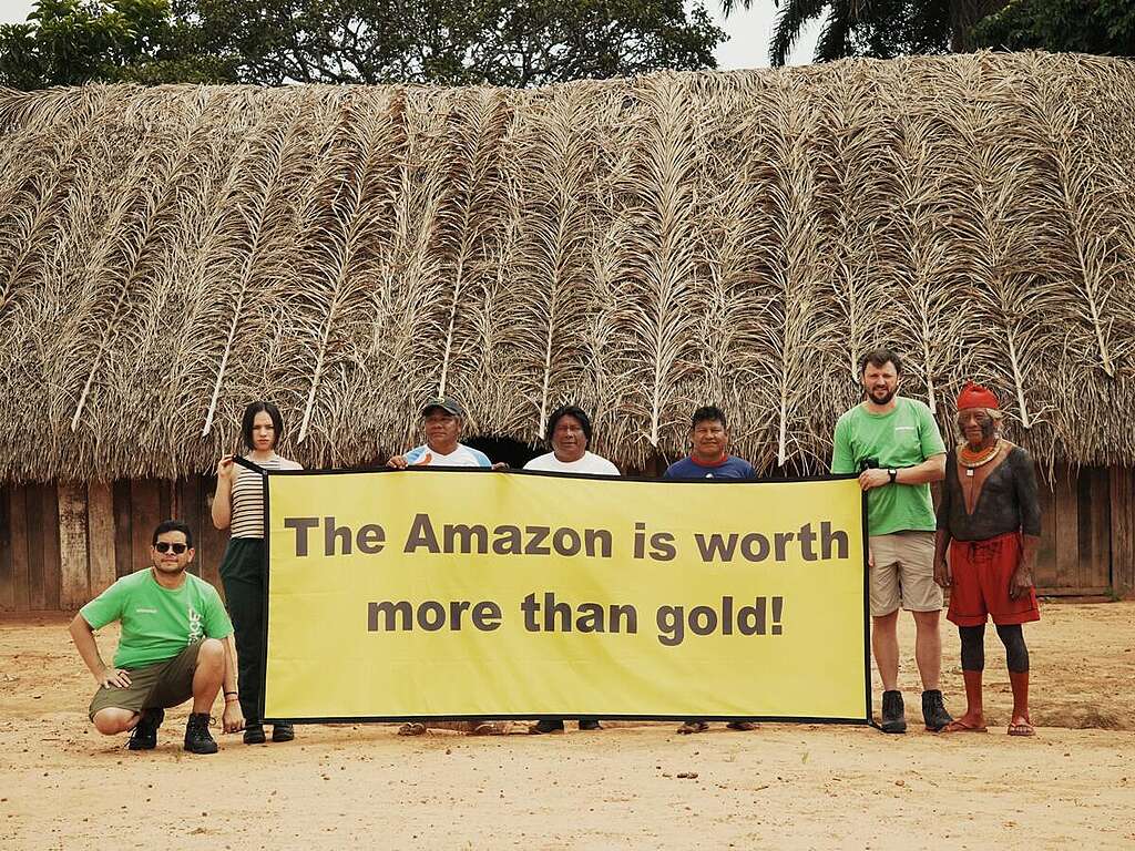 綠色和平團隊遍佈世界各地，保衛珍貴生態環境，2025 年重點工作包括把握年底由巴西主辦的聯合國氣候大會契機，爭取守護亞馬遜雨林。 © Samara Souza / Greenpeace