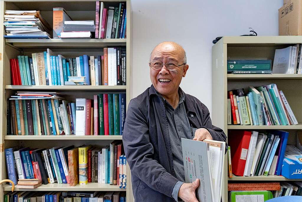 如何識別郊野設施是否過份人工化？王福義笑談其「古裝片法則」，「啲人拍武俠片，飛嚟飛去都係夾嘅！」© Greenpeace