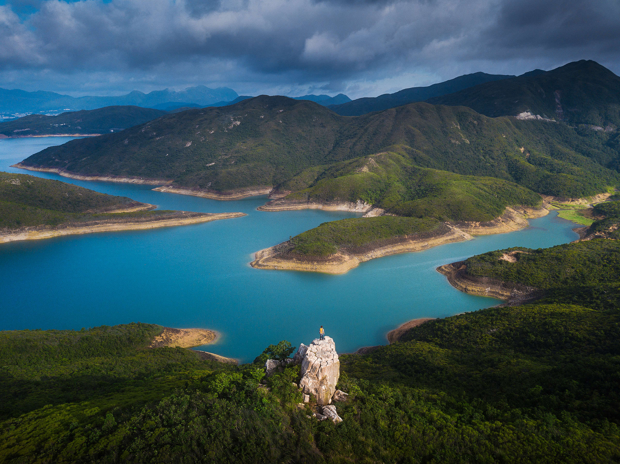 在蠄蟝石一覽萬宜水庫。© Kelvin Yuen