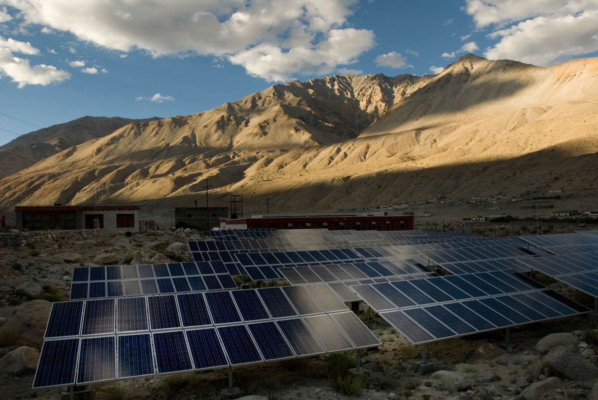 Solar Photovoltaic Power Plant in Tangtse. © Harikrishna  Katragadda