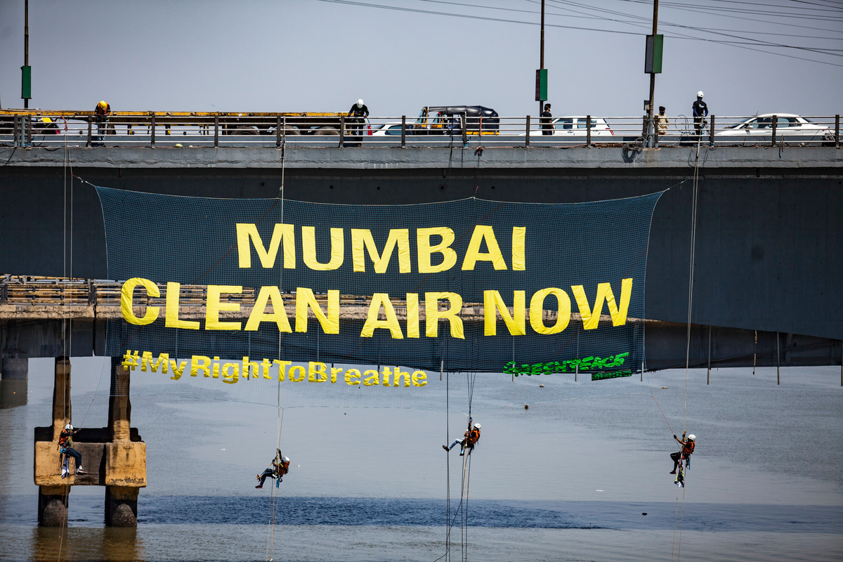 Break Free from Air Pollution Action in Mumbai
