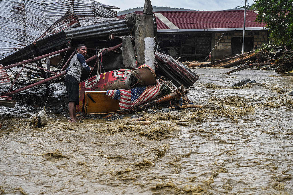 Flash Floods in Papua. © Greenpeace