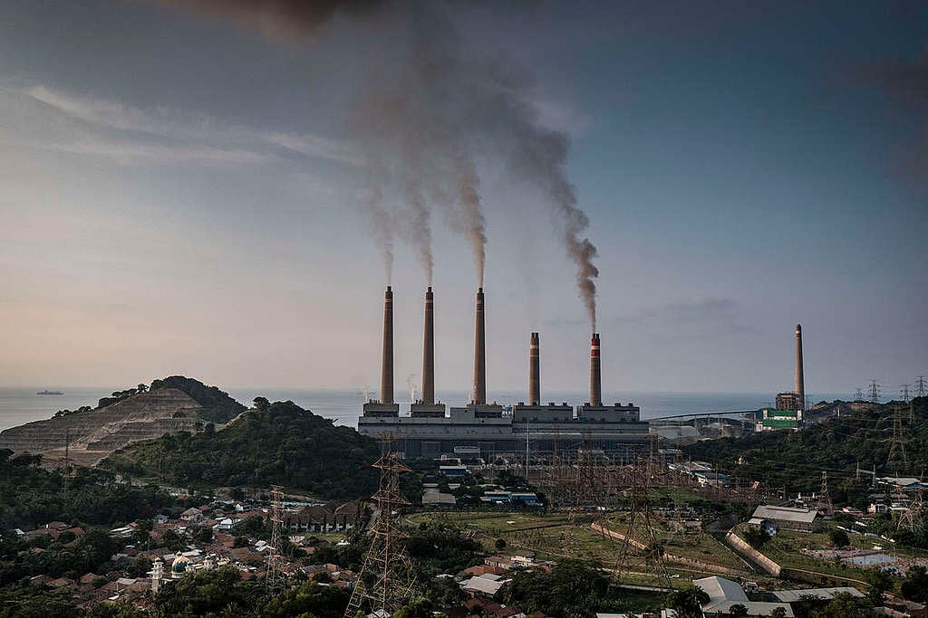 Coal Power Plants in Suralaya, Indonesia. © Ulet  Ifansasti / Greenpeace