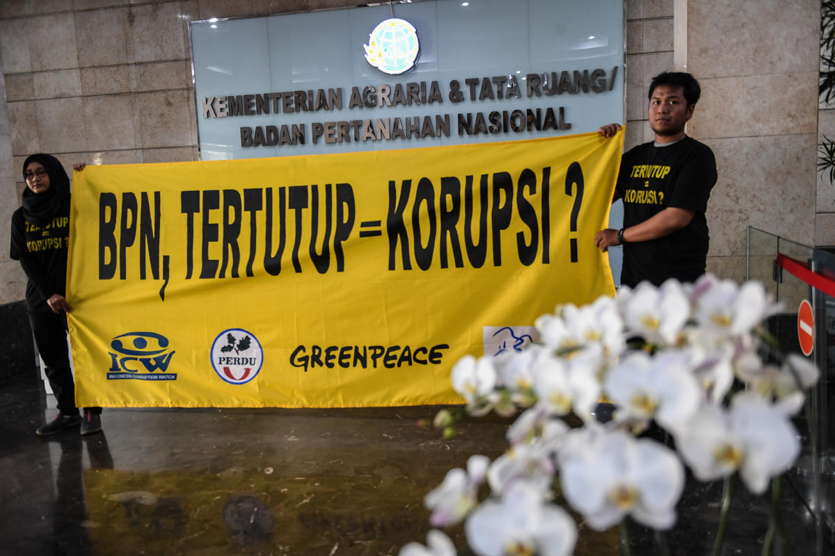 Forest Concession Transparency Protest in Jakarta. © Jurnasyanto Sukarno / Greenpeace