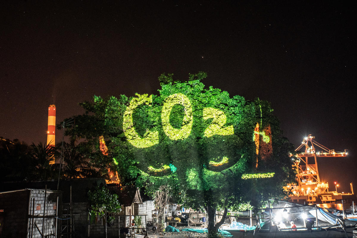 Projection at Summer Festival 2.0 in Bali. © Jurnasyanto Sukarno / Greenpeace