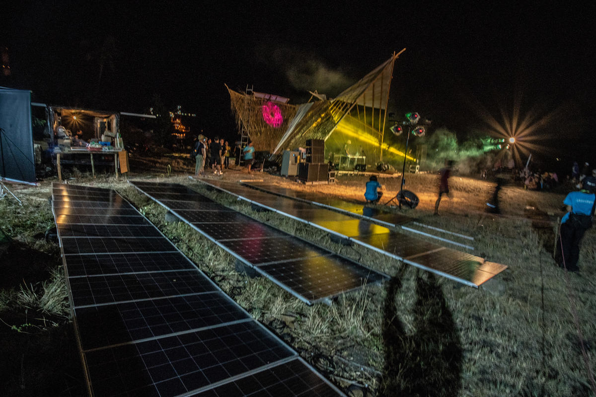 Solar Panels at Summer Festival 2.0 in Bali. © Jurnasyanto Sukarno / Greenpeace