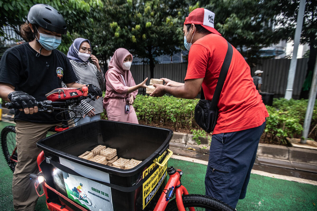 Green Ramadan in Jakarta. © Jurnasyanto Sukarno / Greenpeace