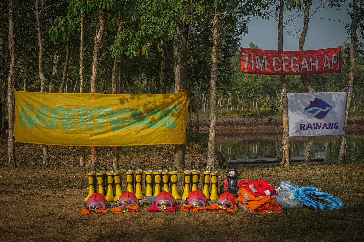 Forest Fires Prevention Team (TCA) Training in Palembang. © Greenpeace / Forest Fires Prevention Team (TCA) Training in Palembang. © Greenpeace /