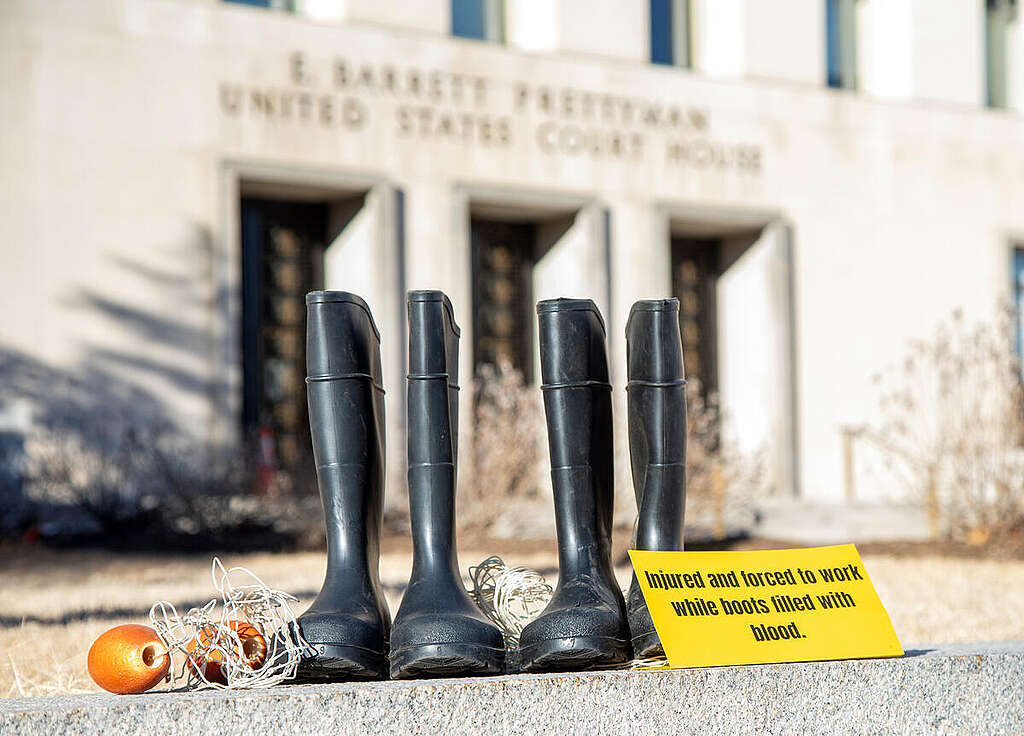 Photo Op "Boots to Boost Justice" in Washington DC. © Tim Aubry / Greenpeace Photo Op "Boots to Boost Justice" in Washington DC. © Tim Aubry / Greenpeace