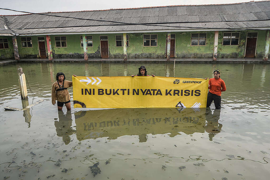 ACTS Photo Ops in Bekasi. © Veri Sanovri / Greenpeace ACTS Photo Ops in Bekasi. © Veri Sanovri / Greenpeace