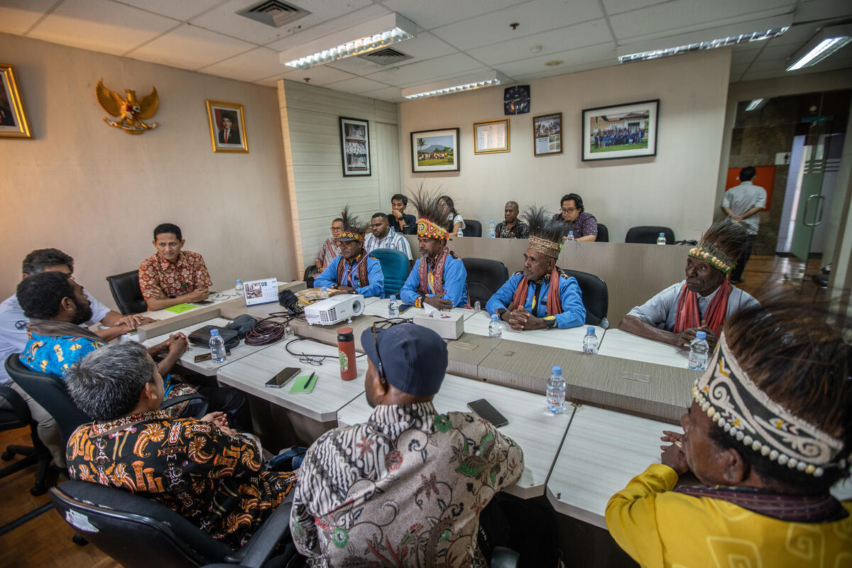 Papuan Indigenous Tehit Tribe Visit Jakarta. © Jurnasyanto Sukarno / Greenpeace