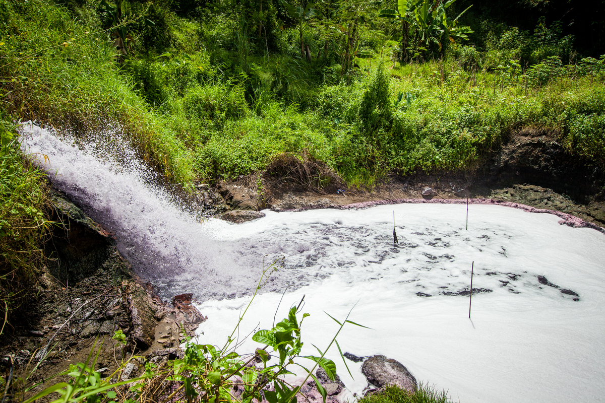 River Pollution in West Java © Andri Tambunan / Greenpeace