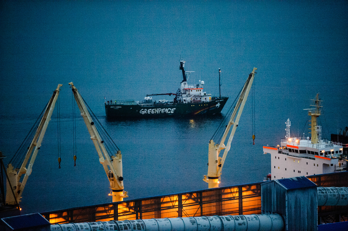 Arctic Sunrise Departs from Murmansk