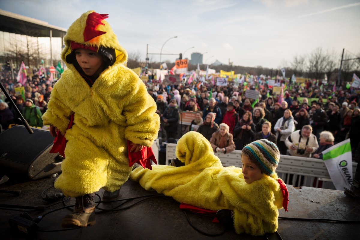 TTIP Demonstration in Berlin © Gordon Welters / Greenpeace