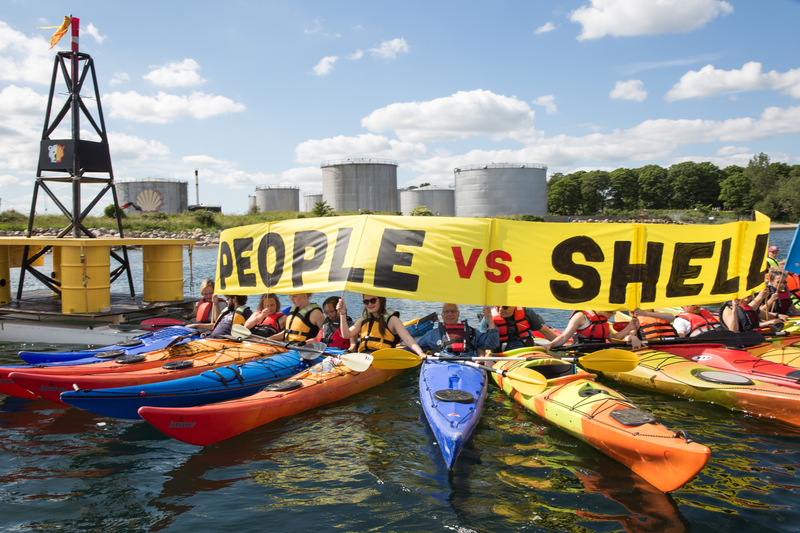 Protest against Shell at Fredericia in Denmark © Jason White / Greenpeace