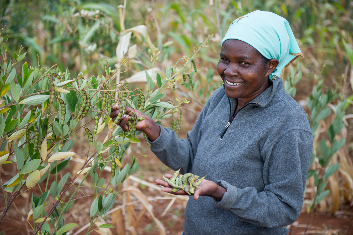 Ecological farmer in Kenya © Cheryl-Samantha Owen