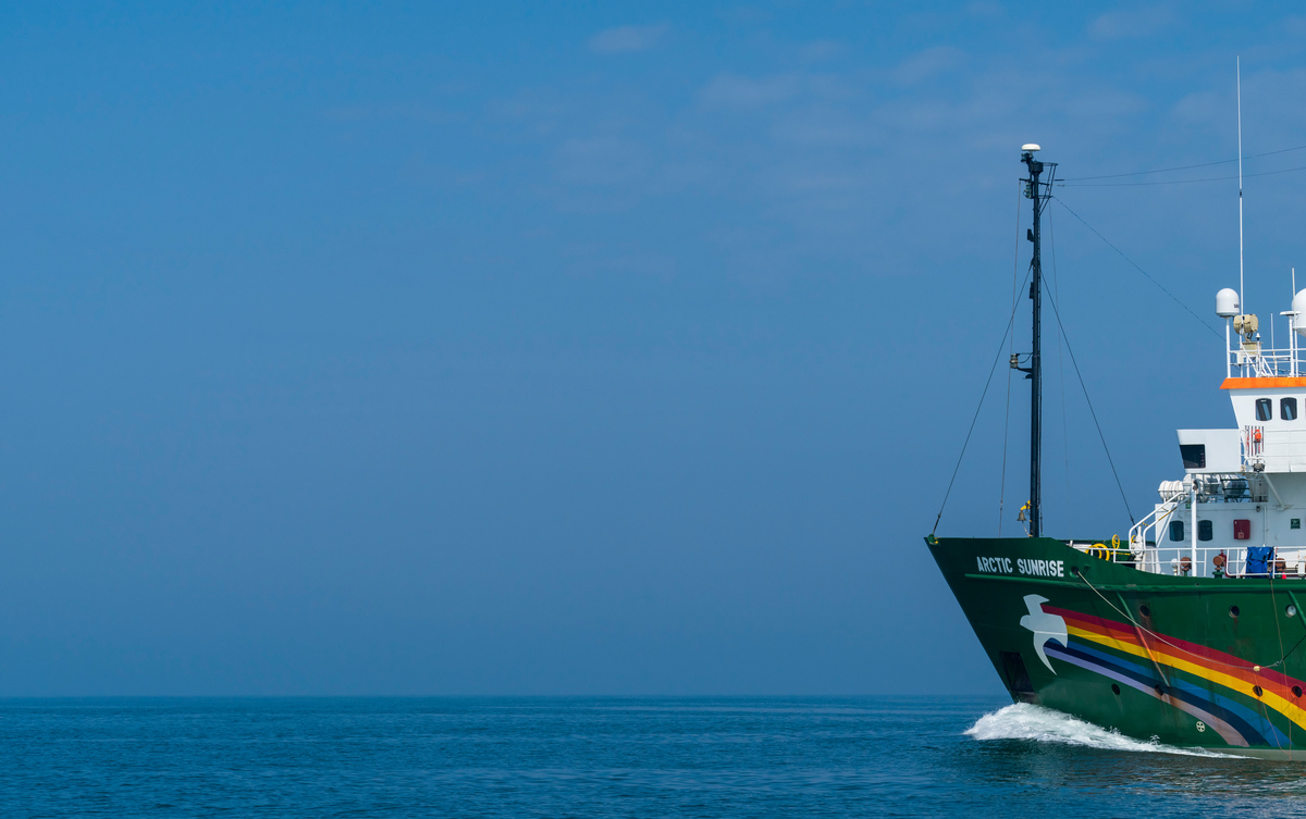 Arctic Sunrise off Sylt © Uli Kunz / Greenpeace