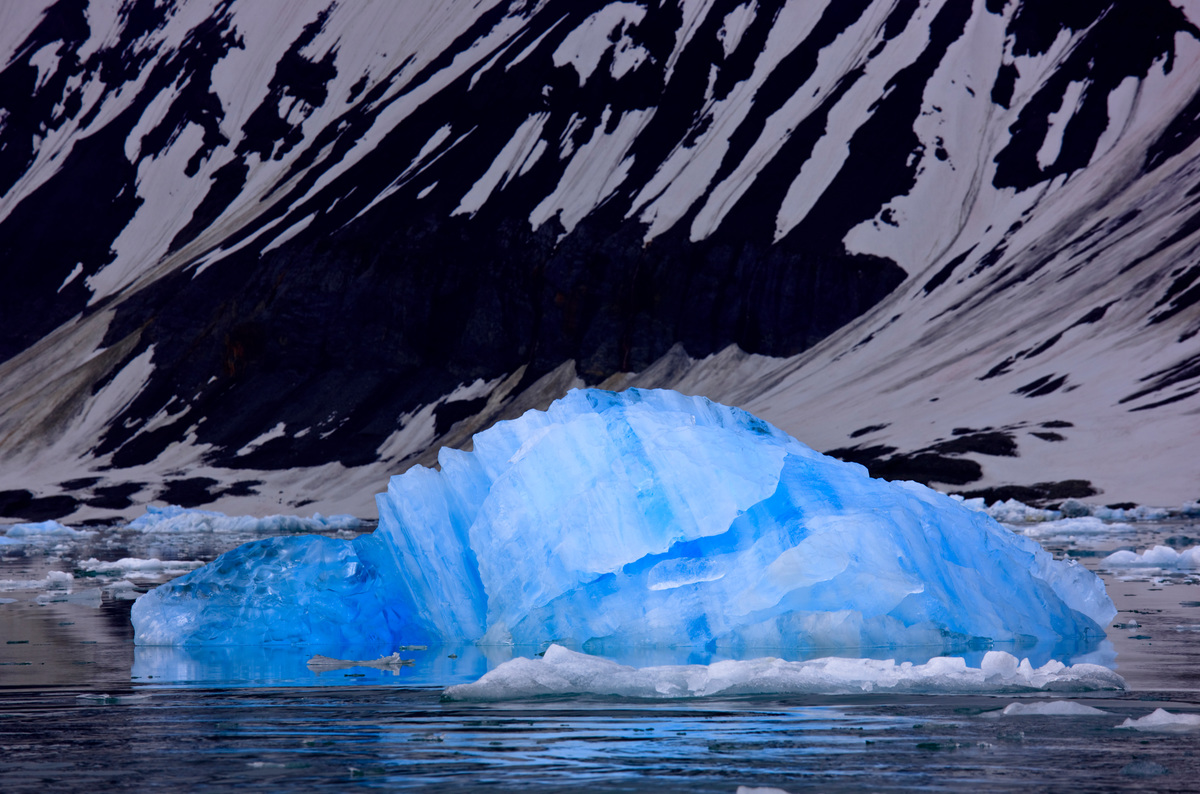 Hornsund Fjord Svalbard © Bernd Roemmelt / Greenpeace