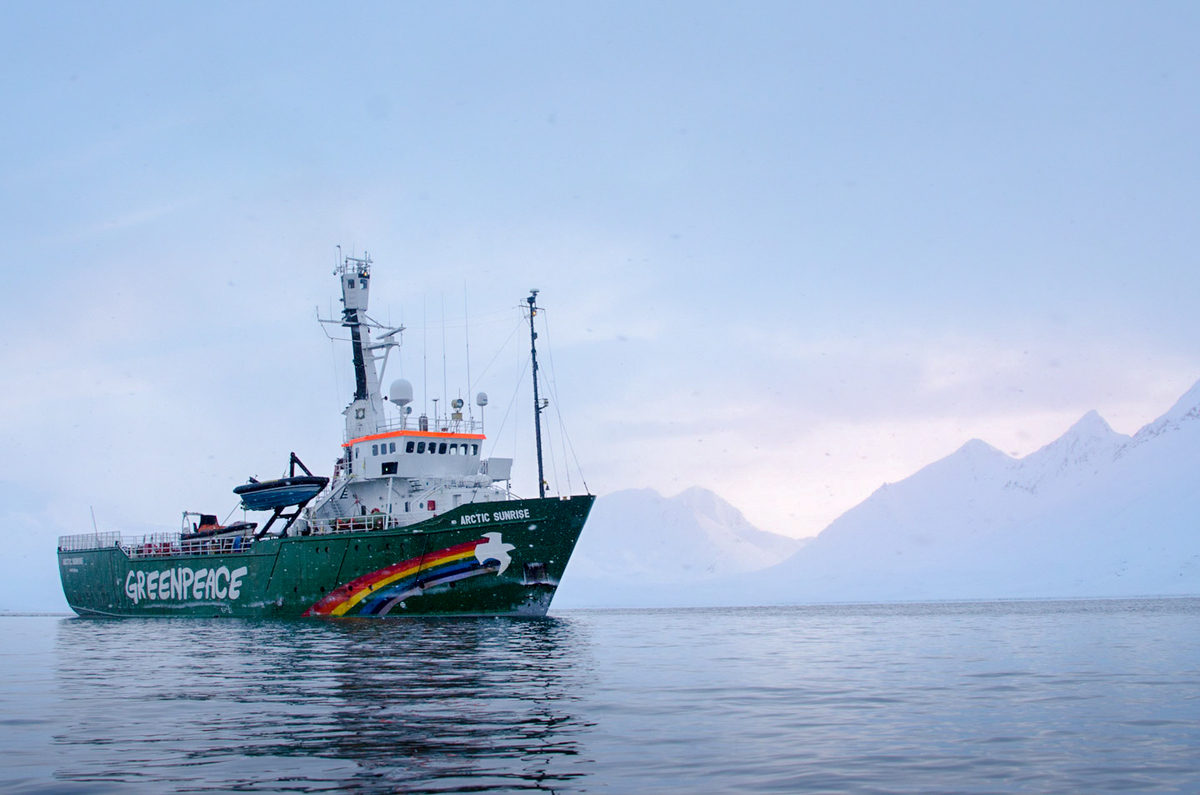 MY Arctic Sunrise in Svalbard © Rasmus Törnqvist / Greenpeace