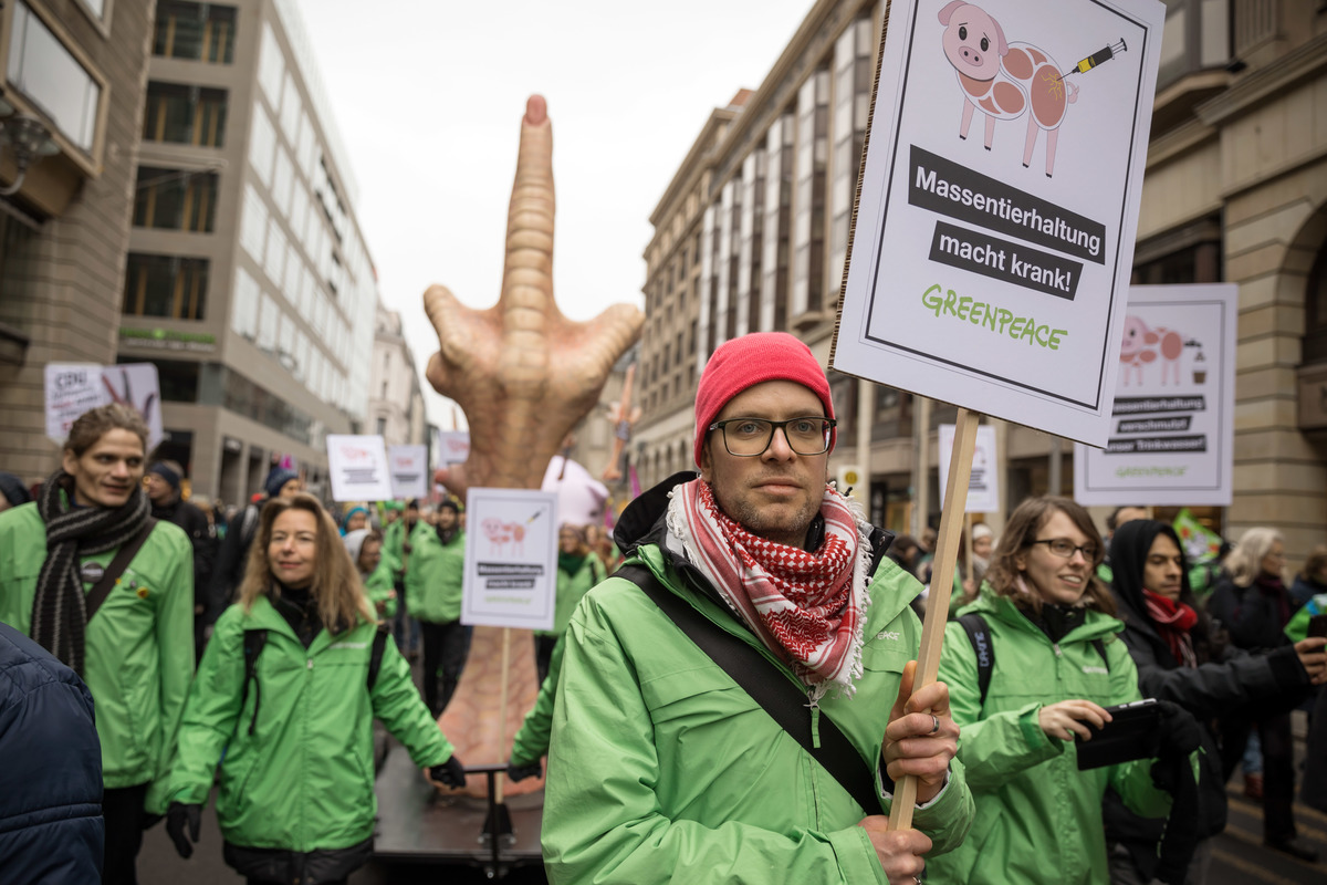 "We Have Had Enough" Demonstration in Berlin © Gordon Welters / Greenpeace