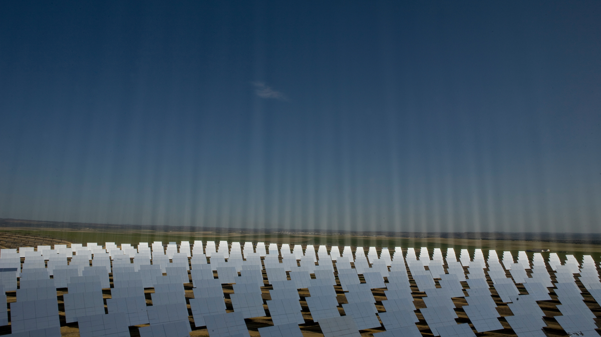 Concentrating Solar Tower Plant in Spain © Greenpeace / Markel Redondo