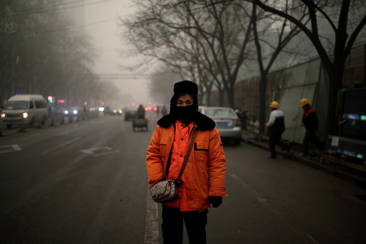 Airpocalypse Now Redux: Everyday Life in Beijing Smog © Yat Yin / Greenpeace
