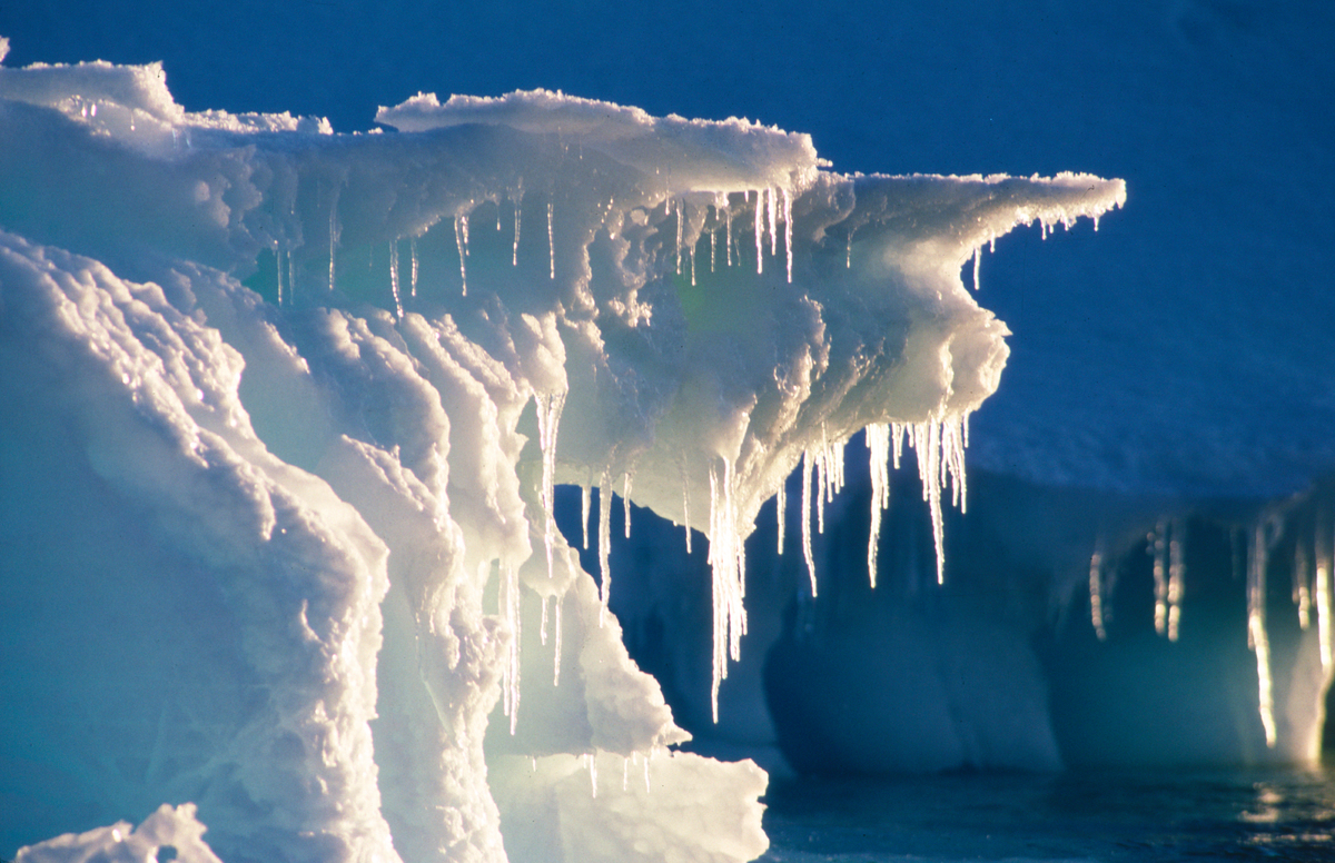 Iceberg Formation in Southern Ocean © Greenpeace / Steve Morgan