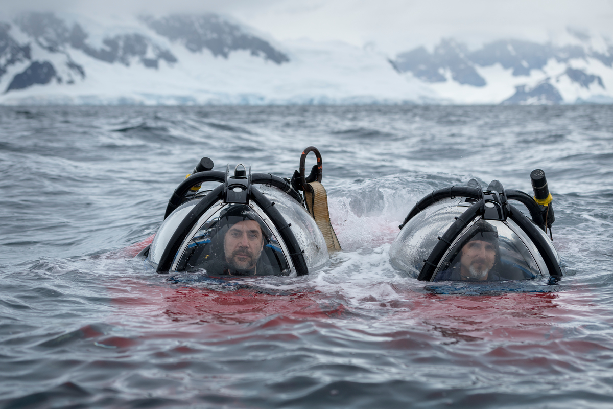Javier Bardem in the Greenpeace Submarine © Christian Åslund / Greenpeace